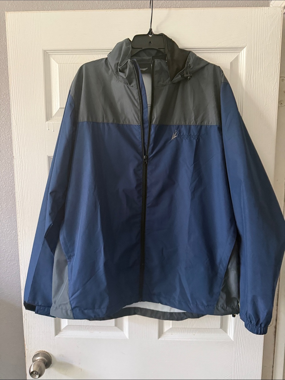 Frogg Toggs Men's Navy and Gray Hooded Windbreaker Jacket